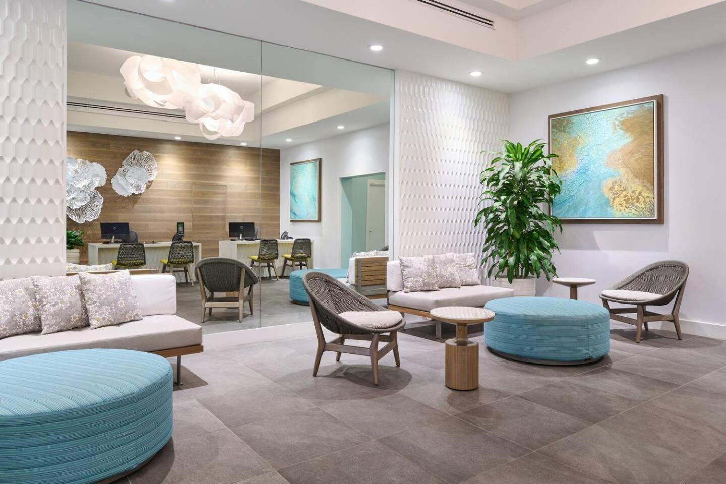 Luxury Oceanfront 2 Bedroom Apartment At Waikiki Beach Tower Honolulu Dış mekan fotoğraf