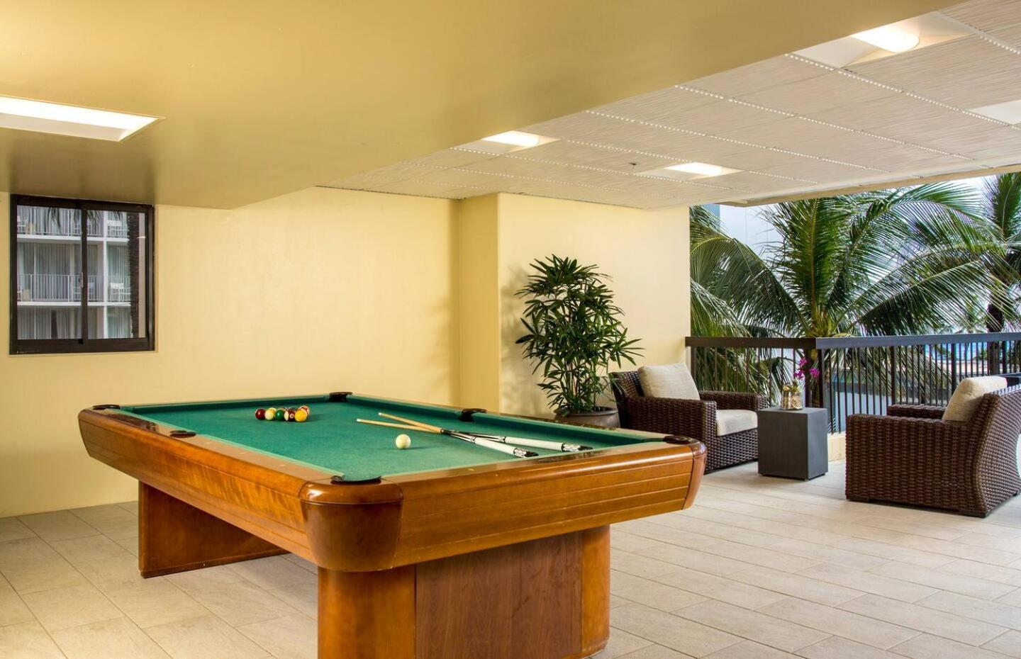Luxury Oceanfront 2 Bedroom Apartment At Waikiki Beach Tower Honolulu Dış mekan fotoğraf