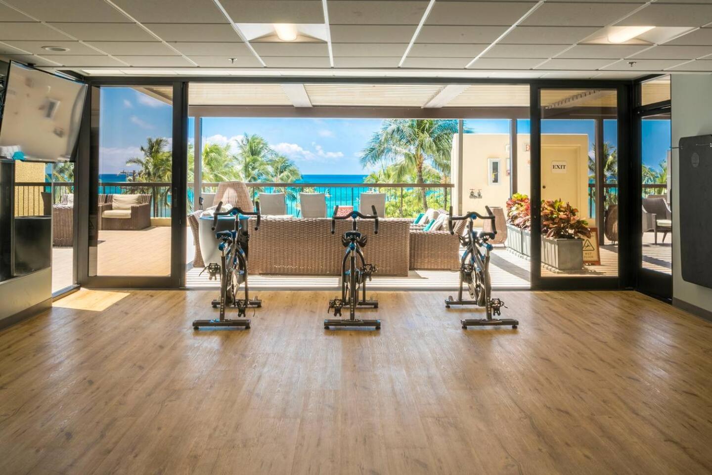 Luxury Oceanfront 2 Bedroom Apartment At Waikiki Beach Tower Honolulu Dış mekan fotoğraf