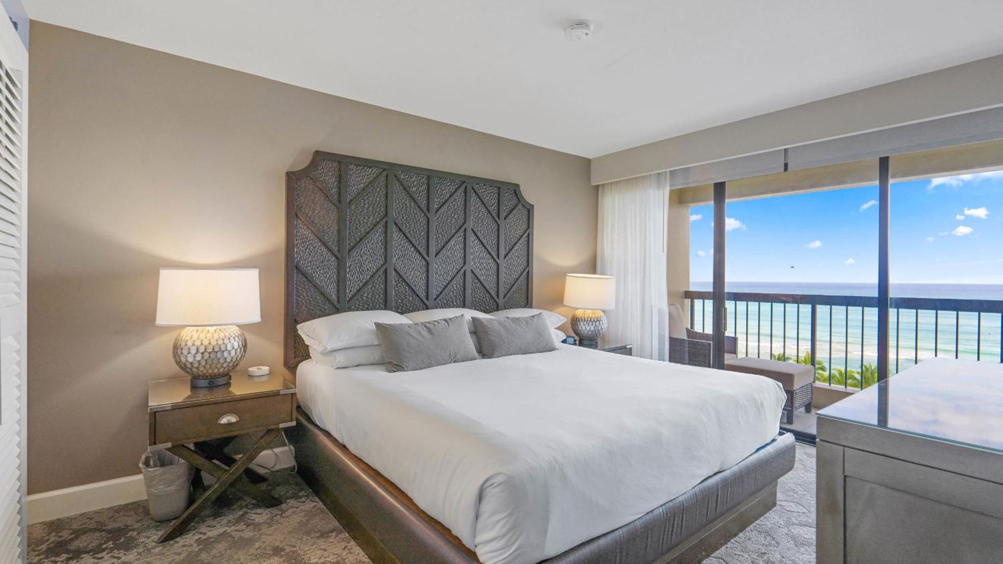 Luxury Oceanfront 2 Bedroom Apartment At Waikiki Beach Tower Honolulu Dış mekan fotoğraf