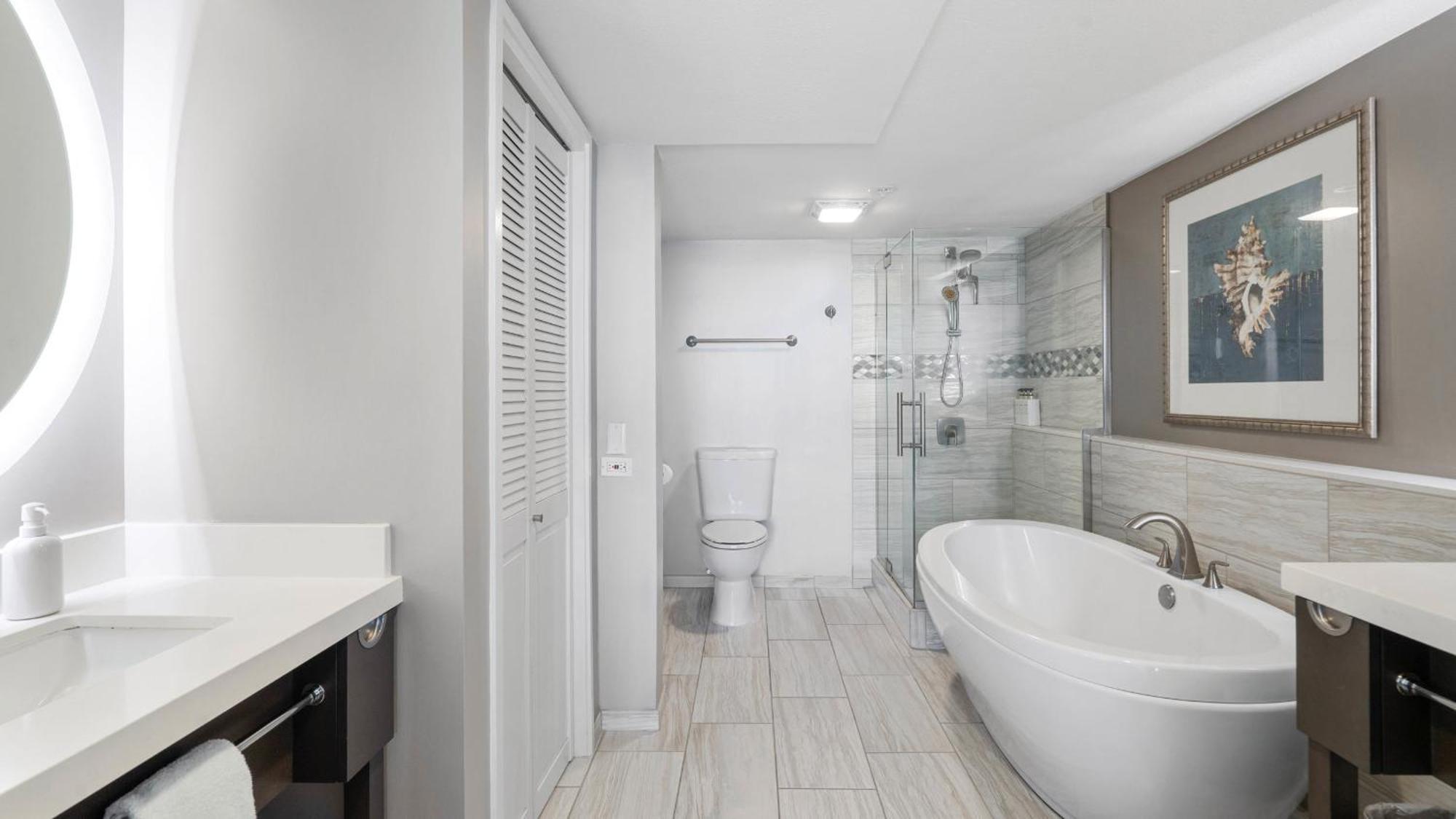Luxury Oceanfront 2 Bedroom Apartment At Waikiki Beach Tower Honolulu Dış mekan fotoğraf