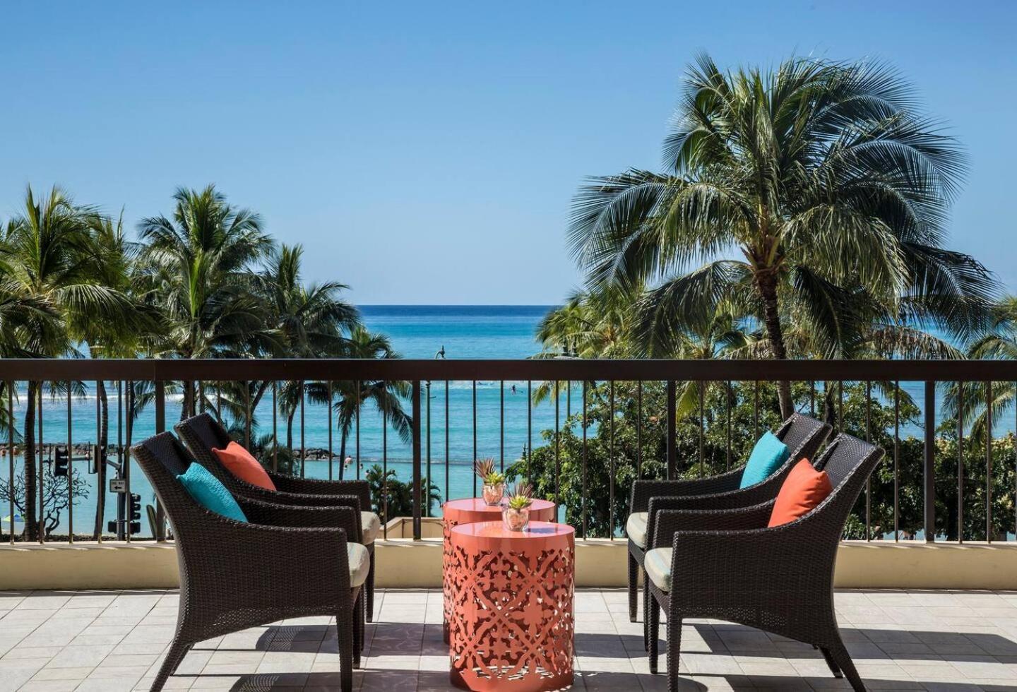 Luxury Oceanfront 2 Bedroom Apartment At Waikiki Beach Tower Honolulu Dış mekan fotoğraf