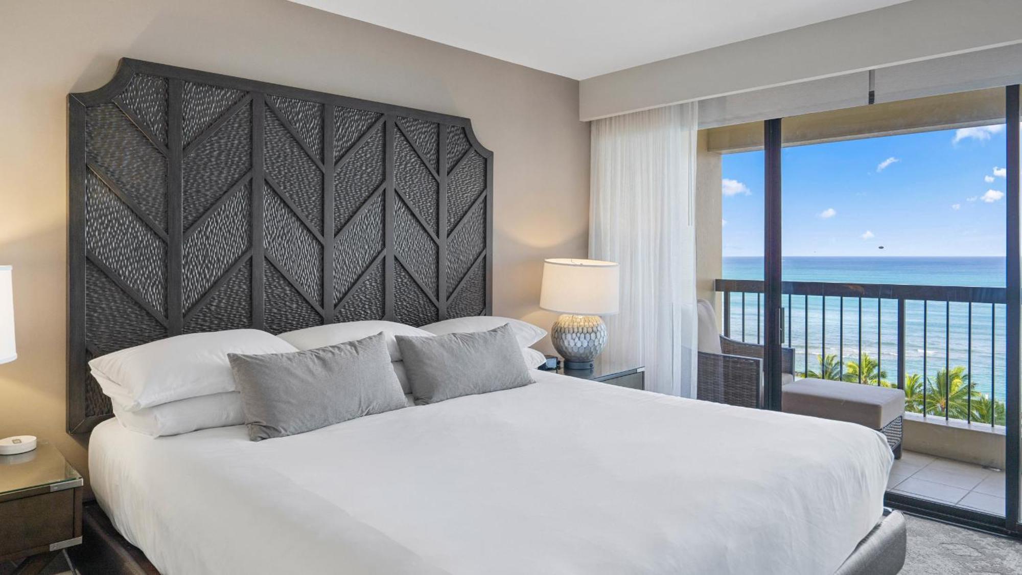 Luxury Oceanfront 2 Bedroom Apartment At Waikiki Beach Tower Honolulu Dış mekan fotoğraf